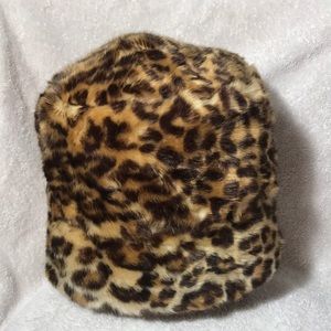 Women’s NWT Nine West leopard faux hat